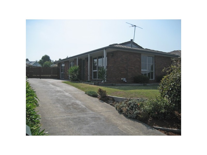 22 Amber Crescent, Narre Warren VIC 3805
