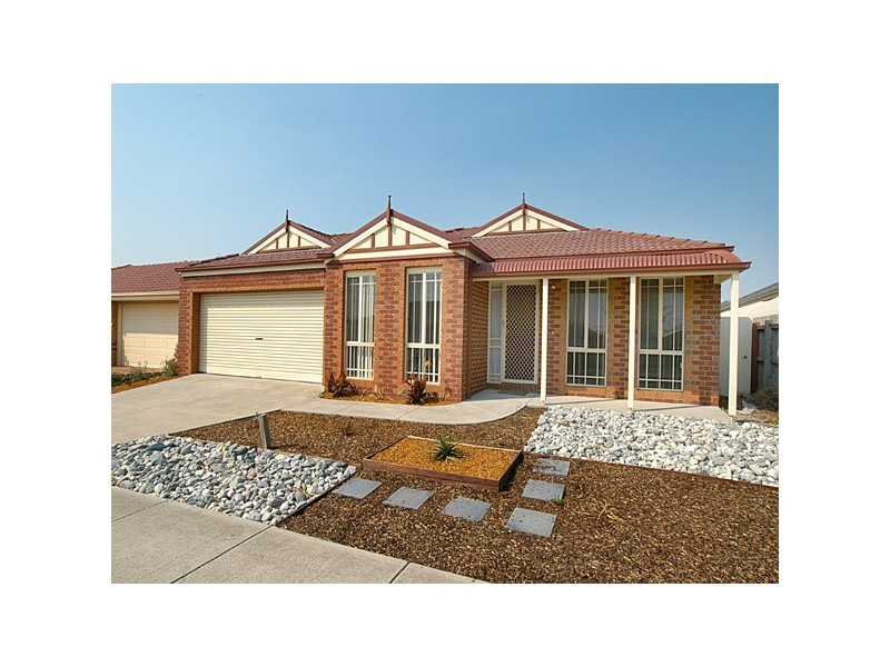 10 Baronessa Avenue, Narre Warren South VIC 3805