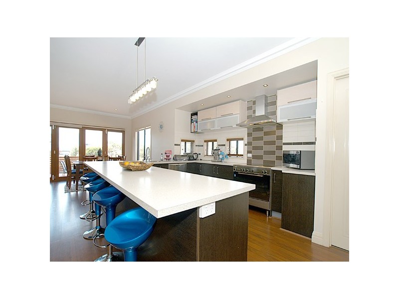 10 Ambrose Court, Berwick VIC 3806