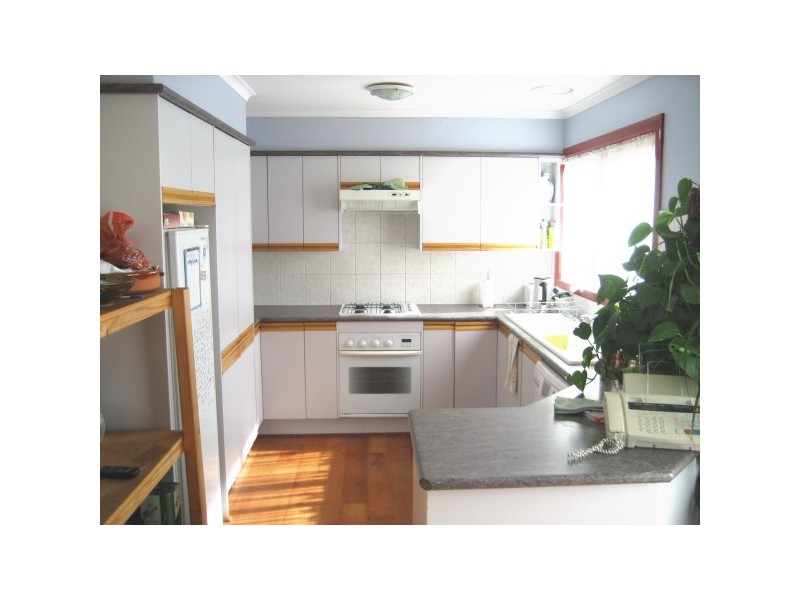 10 Lauriston Drive, Endeavour Hills VIC 3802