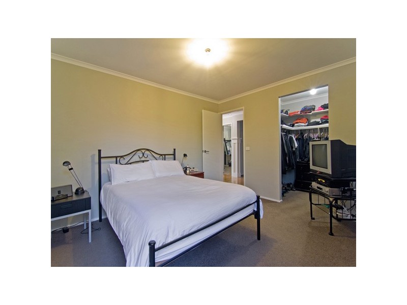 14 Michelle Drive, Berwick VIC 3806