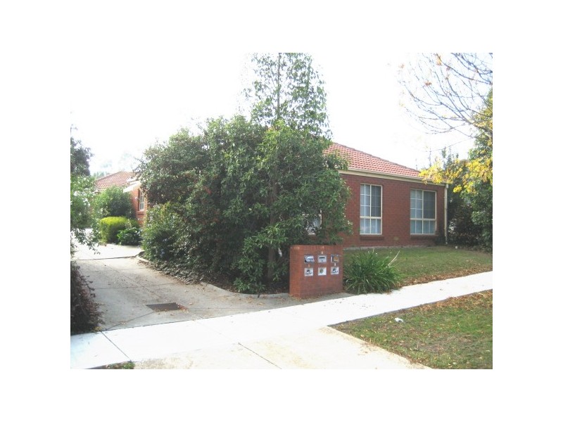 1/61 Strathavan Drive, Berwick VIC 3806