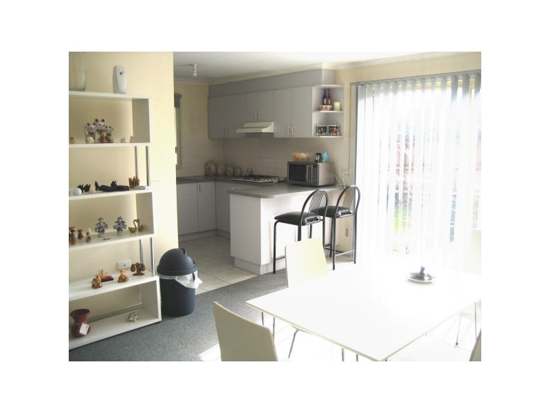 1/61 Strathavan Drive, Berwick VIC 3806