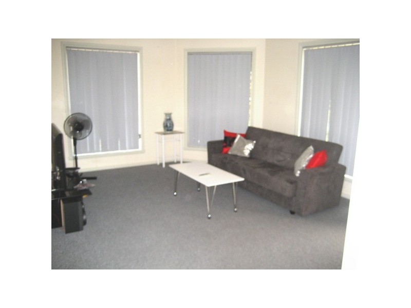 1/61 Strathavan Drive, Berwick VIC 3806