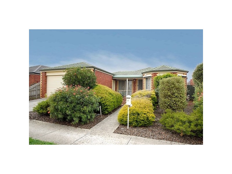 21 Armadale Drive, Narre Warren VIC 3805