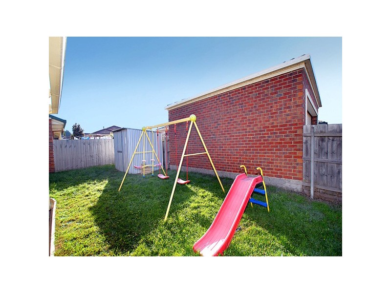 12 Elanora Way, Hampton Park VIC 3976