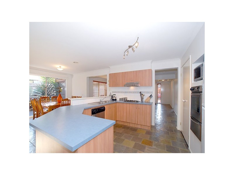143 Bellevue Drive, Berwick VIC 3806