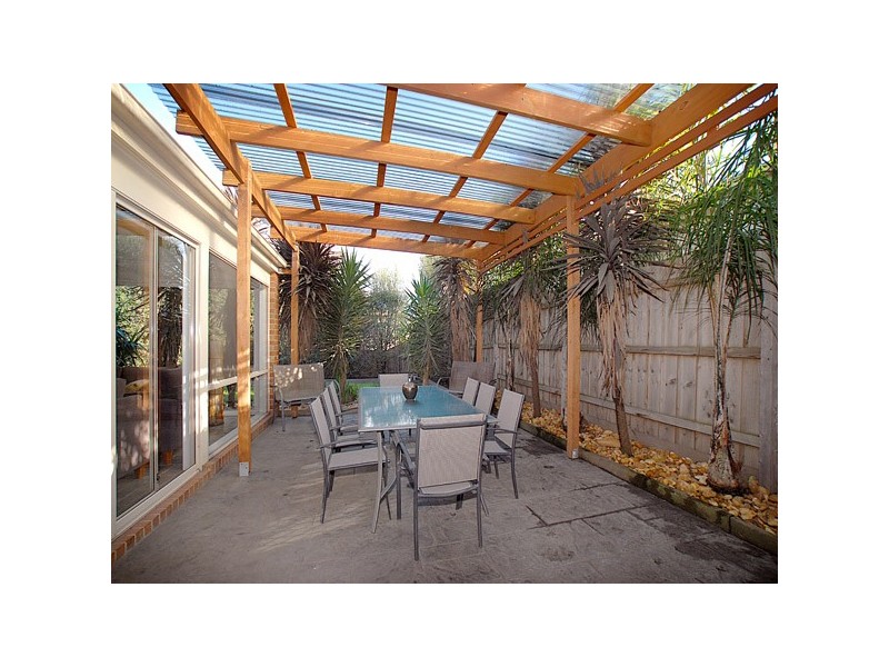 143 Bellevue Drive, Berwick VIC 3806