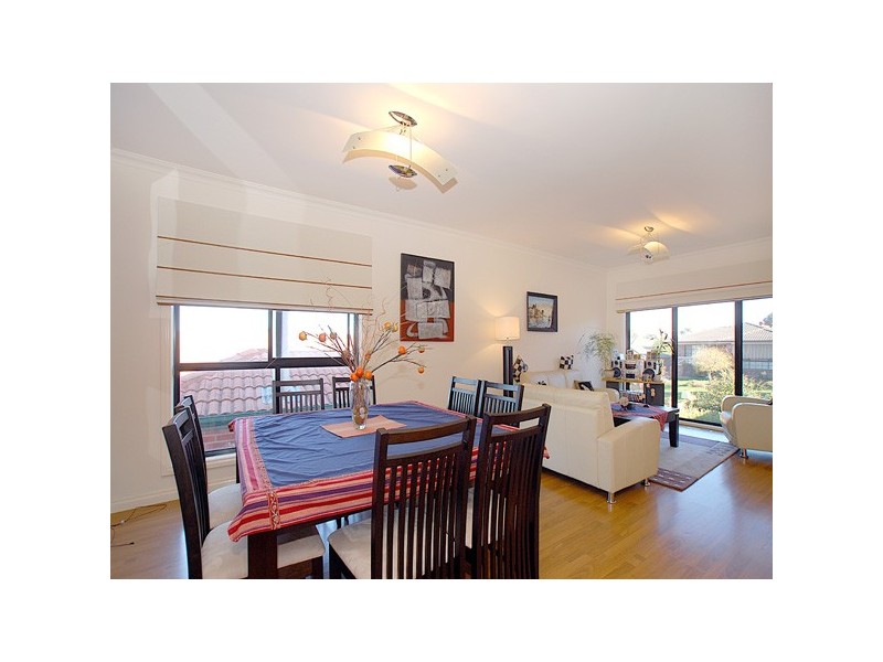 22 Glendale Crescent, Berwick VIC 3806