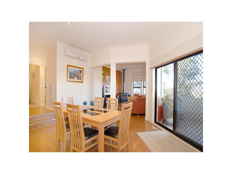 22 Glendale Crescent, Berwick VIC 3806