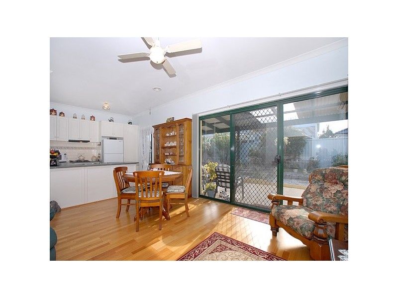 6 Honeysuckle Close, Pakenham VIC 3810