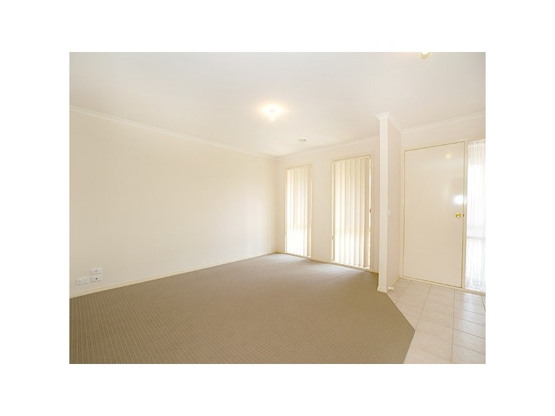 10 Baronessa Avenue, Narre Warren South VIC 3805