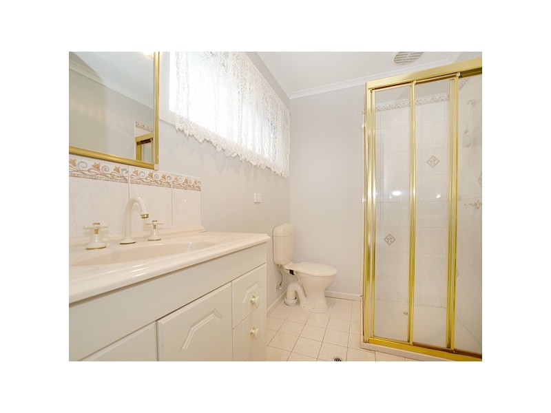 1 Douglas Rise, Endeavour Hills VIC 3802