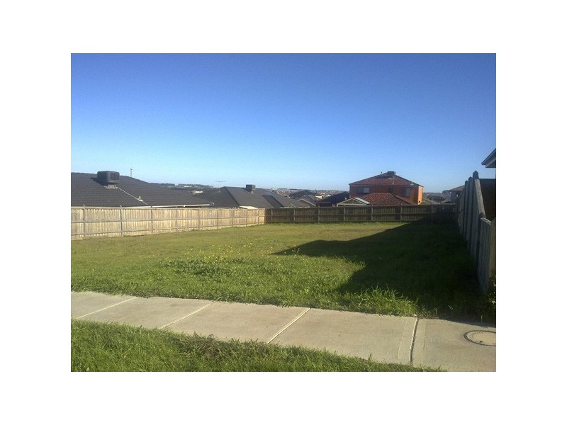65 Skyline Way, Berwick VIC 3806