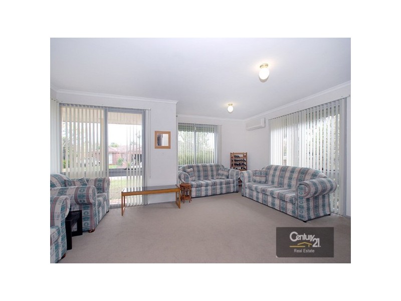17 Coolabah Grove, Berwick VIC 3806