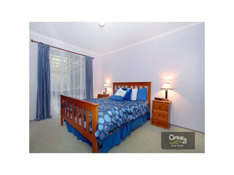 17 Coolabah Grove, Berwick VIC 3806