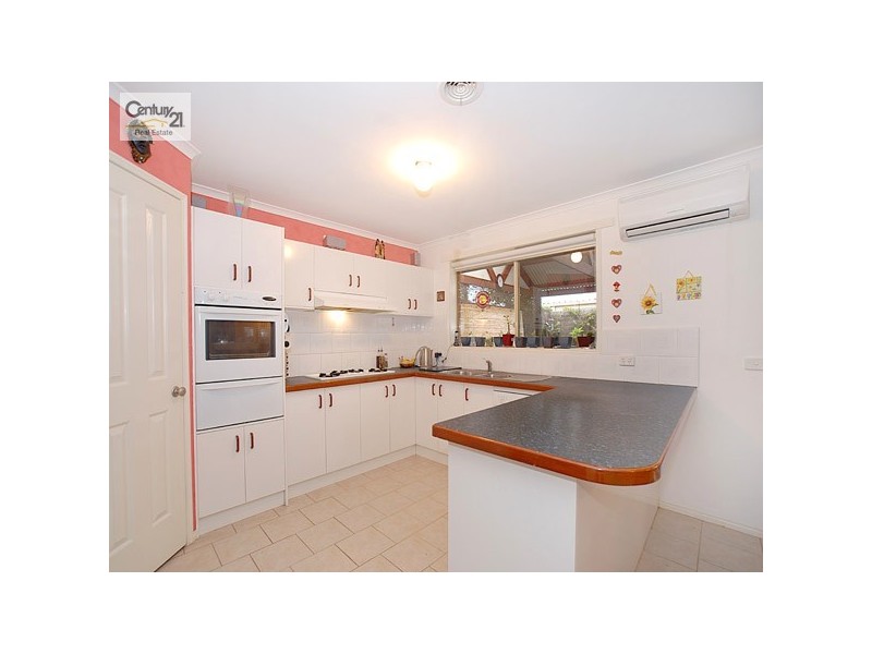 18 Shaftsbury Avenue, Berwick VIC 3806