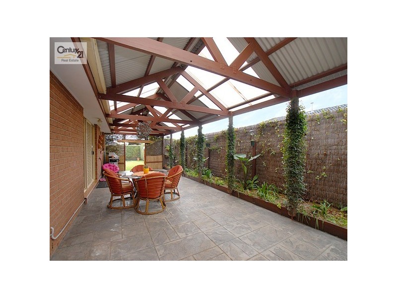 18 Shaftsbury Avenue, Berwick VIC 3806