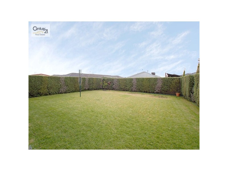 18 Shaftsbury Avenue, Berwick VIC 3806