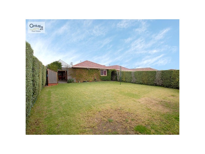 18 Shaftsbury Avenue, Berwick VIC 3806