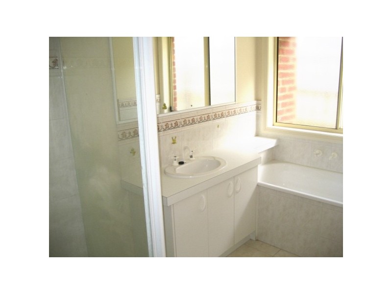 14 Kathryn Close, Pakenham VIC 3810