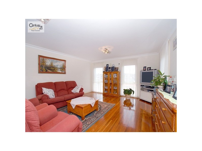 21 Sheldon Drive, Berwick VIC 3806