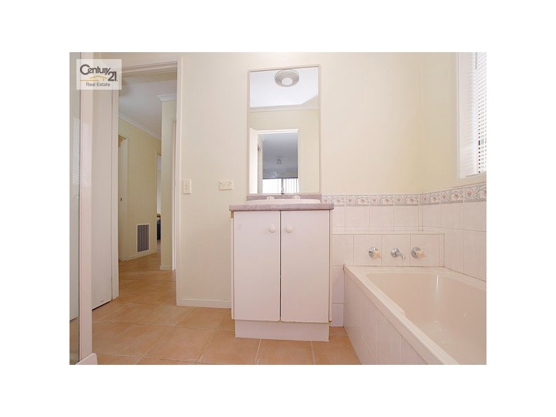 24 Caulfield Court, Narre Warren VIC 3805