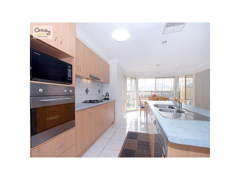 48 Don Collins Way, Berwick VIC 3806