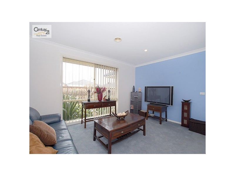 48 Don Collins Way, Berwick VIC 3806