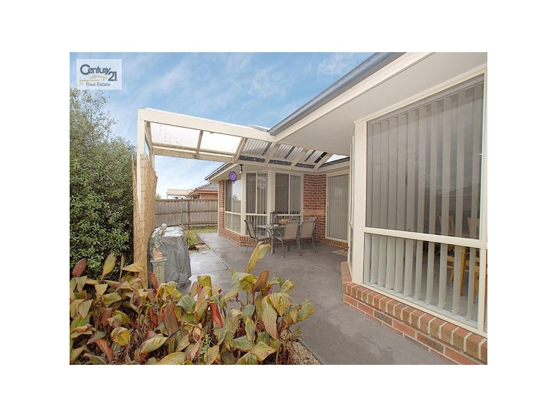 48 Don Collins Way, Berwick VIC 3806