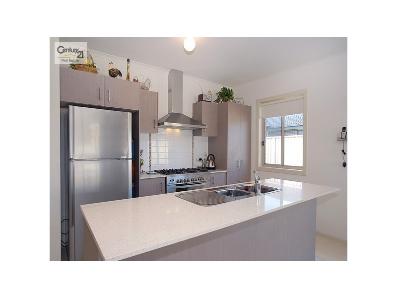 15 Bluehills Boulevard, Pakenham VIC 3810