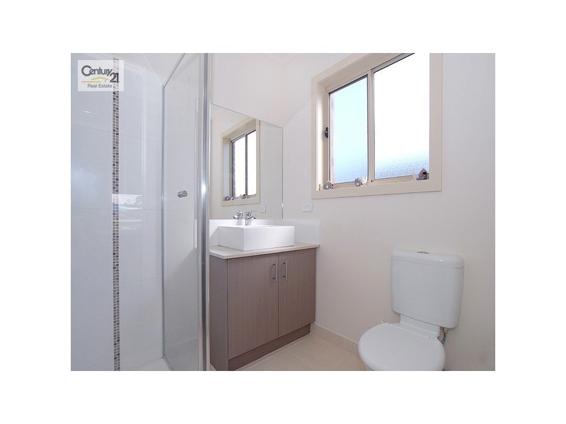 15 Bluehills Boulevard, Pakenham VIC 3810