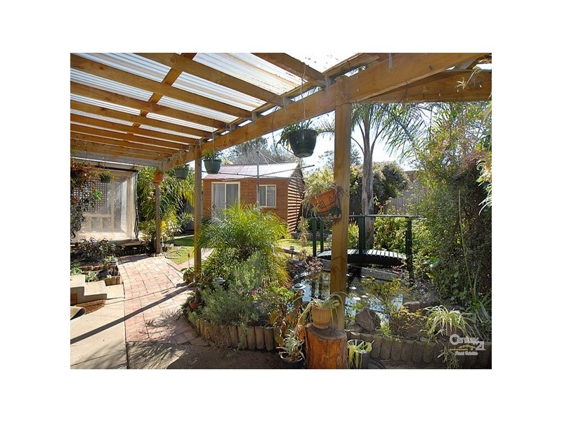 20 Floriana Avenue, Doveton VIC 3177