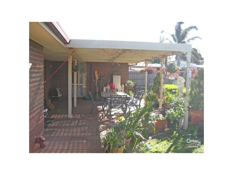 2 Ohio Crescent, Narre Warren VIC 3805