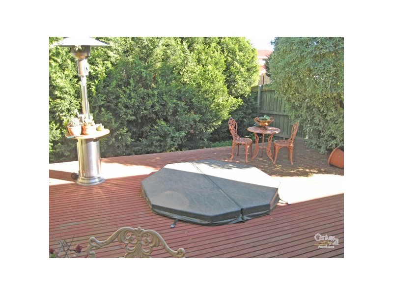 2 Ohio Crescent, Narre Warren VIC 3805