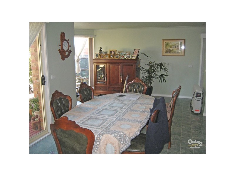 2 Ohio Crescent, Narre Warren VIC 3805