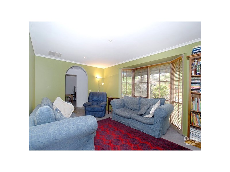 24 Bangalay Place, Berwick VIC 3806