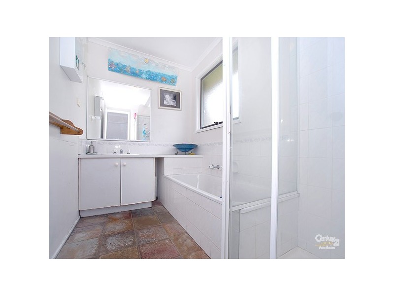 24 Bangalay Place, Berwick VIC 3806