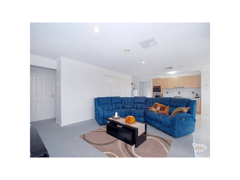 48 Don Collins Way, Berwick VIC 3806
