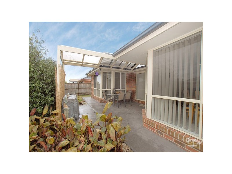48 Don Collins Way, Berwick VIC 3806