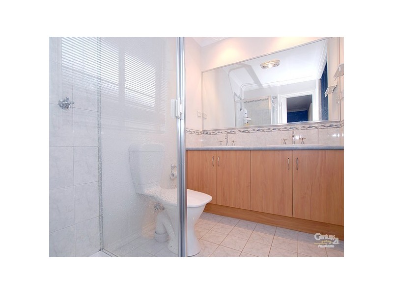 48 Don Collins Way, Berwick VIC 3806