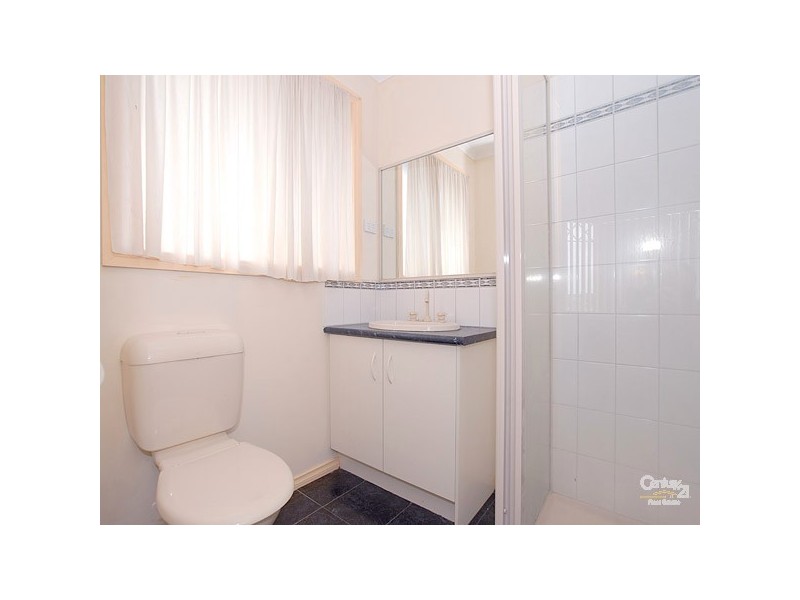 2 Glenn Erin Way, Berwick VIC 3806