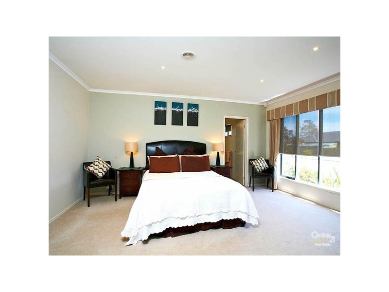 53 Beethoven Drive, Narre Warren South VIC 3805