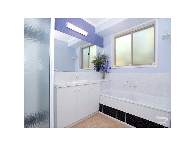 9 Wallowa Crescent, Narre Warren VIC 3805