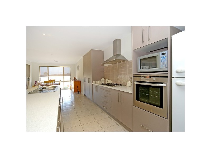 15 Haugh Street, Lovely Banks VIC 3221