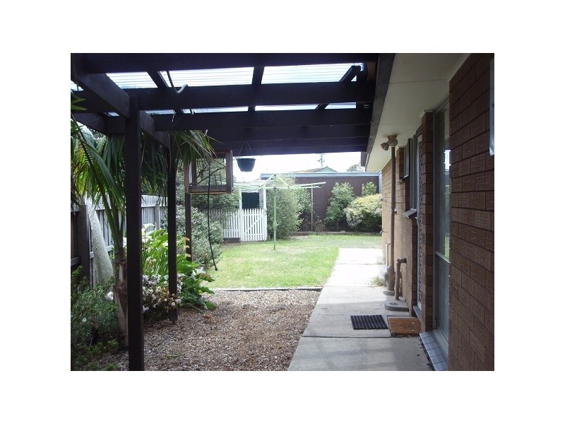 27 St James Street, St Albans Park VIC 3219