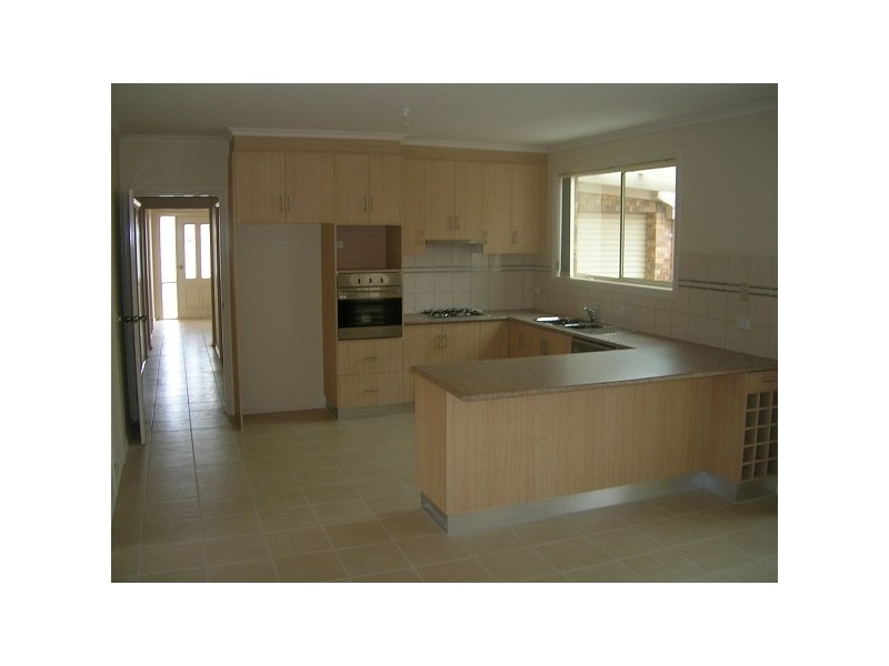 2 Hailar Lane, Lara VIC 3212