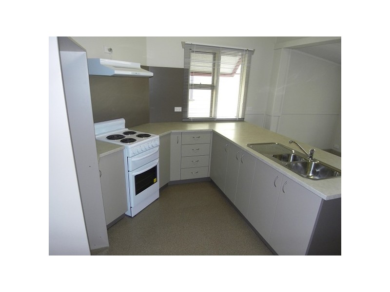 107 Waratah Street, Geelong West VIC 3218