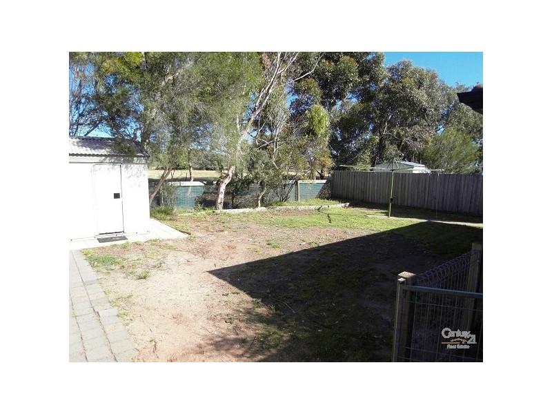 35 Cameron Crescent, Lara VIC 3212