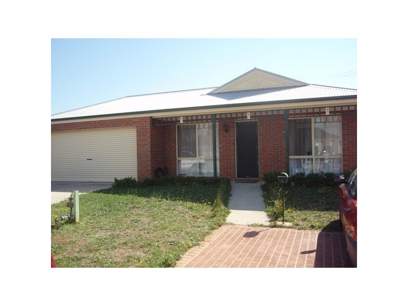 5 Redleaf Close, Lara VIC 3212